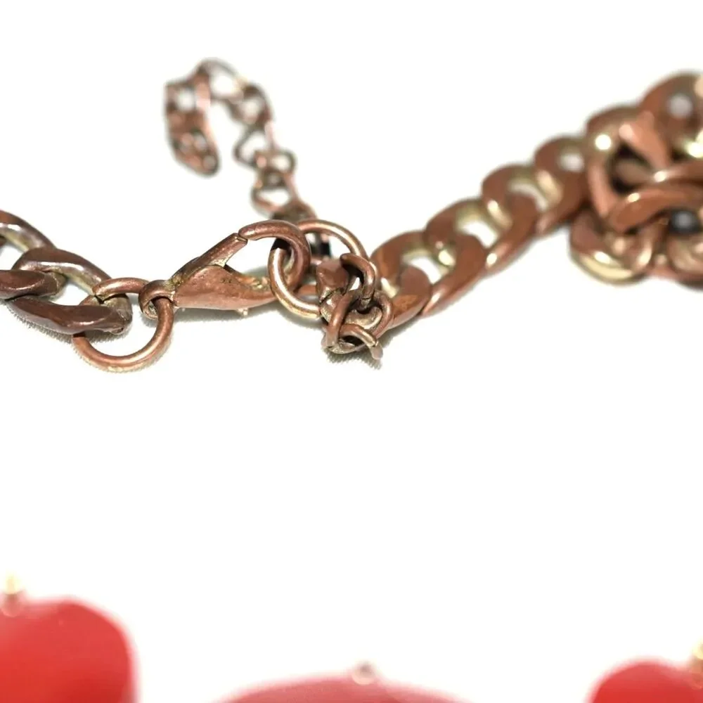 Vintage Thrilling Lipstick Red Faceted Lucite Chunky Gold Tone Link 20